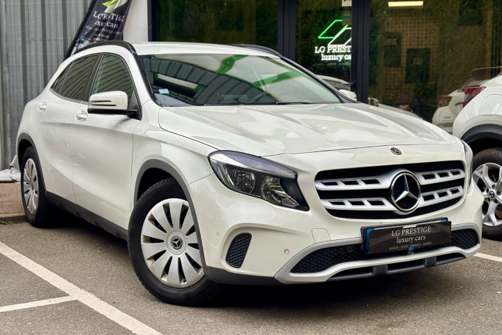 MERCEDES GLA