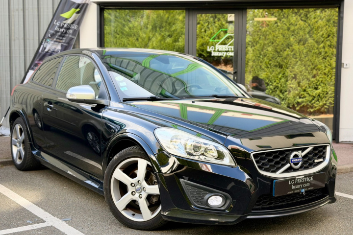 VOLVO C30