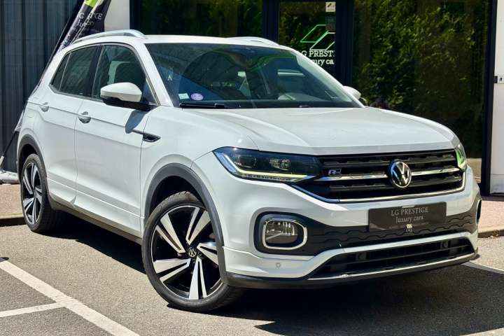 VOLKSWAGEN T-CROSS