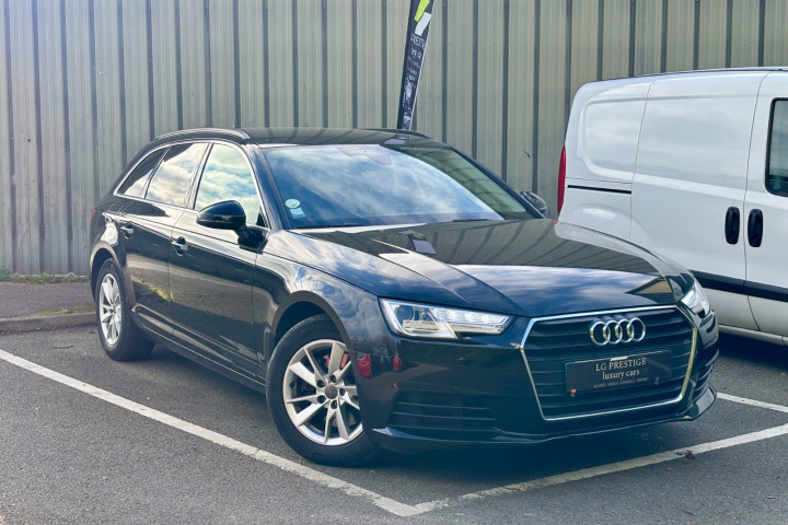 AUDI A4 AVANT